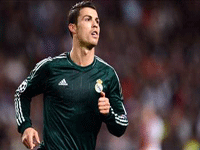 رونالدو پردرآمدترین فوتبالیست جهان می‌شود 