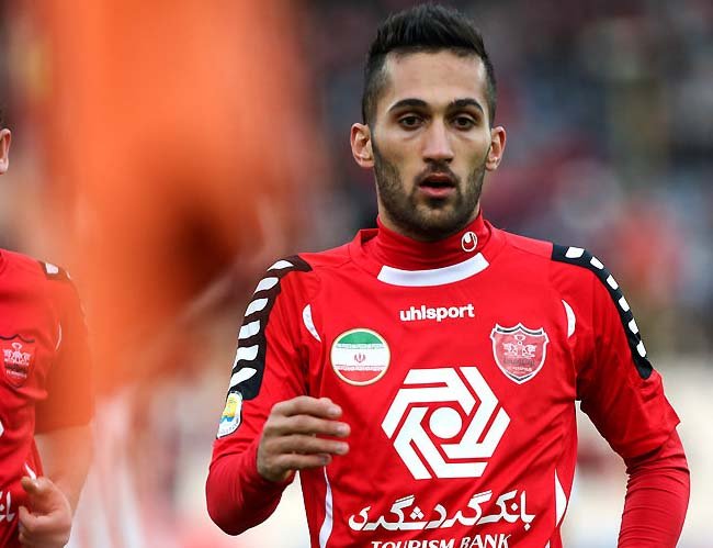 صادقیان رسماً در پرسپولیس ماندنی شد