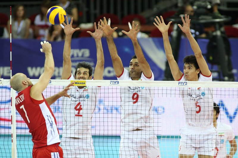 تیم والیبال روسیه به سختی از سد ایران گذشت