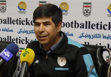 کریم قنبری: فوتبال ایران از فوتبال دنیا جداست