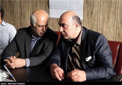 سیاسی: صادقیان را در نیم فصل واگذار نمیکنیم