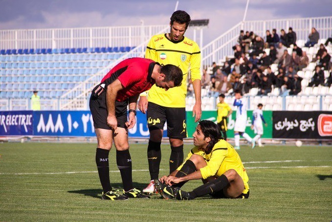 سونامی رباط صلیبی در فوتبال ایران