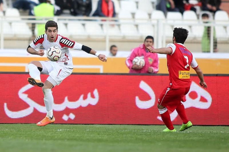 حاتمی در پرسپولیس ماندنی شد