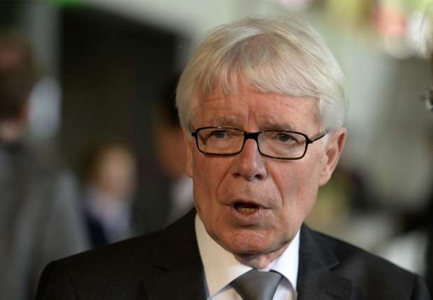 رئیس سازمان‌لیگ آلمان: بلاتر باید استعفا کند