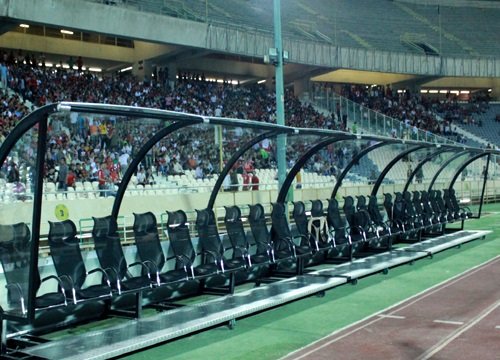 اتوبان دو طرفه به مقصد نیمکت!