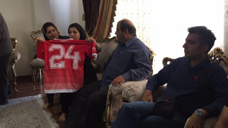 همسر نوروزی: پیراهن 24 بازنشسته شود