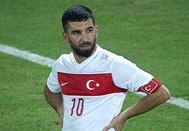 واکنش کاپیتان تیم ملی ترکیه به حوادث استانبول