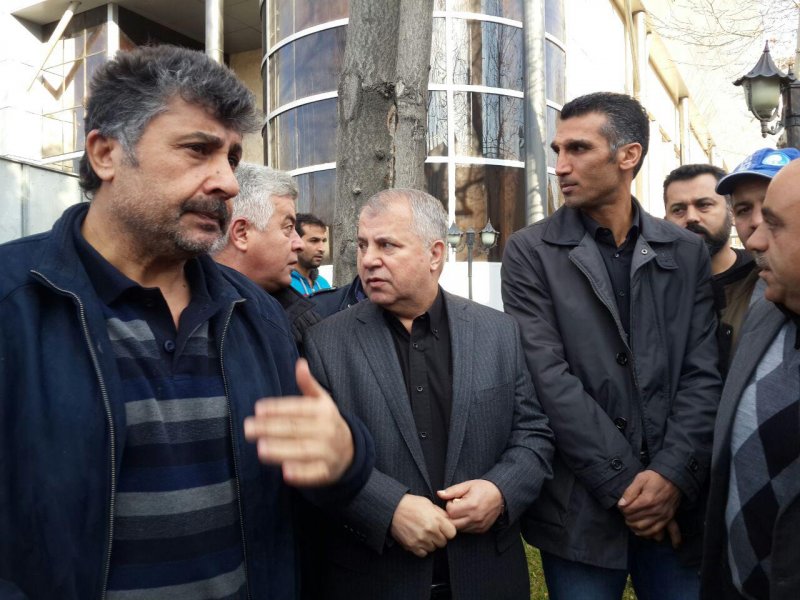 اشک پروین در بهشت زهرا سرازیر شد