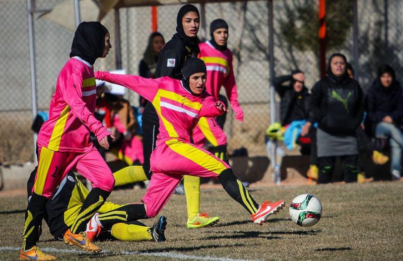 دختران فوتبالیست عازم تاجیکستان می‌شوند