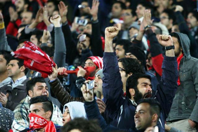 واکنش هواداران به پرسپولیسی‌ها در درفشی‌فر