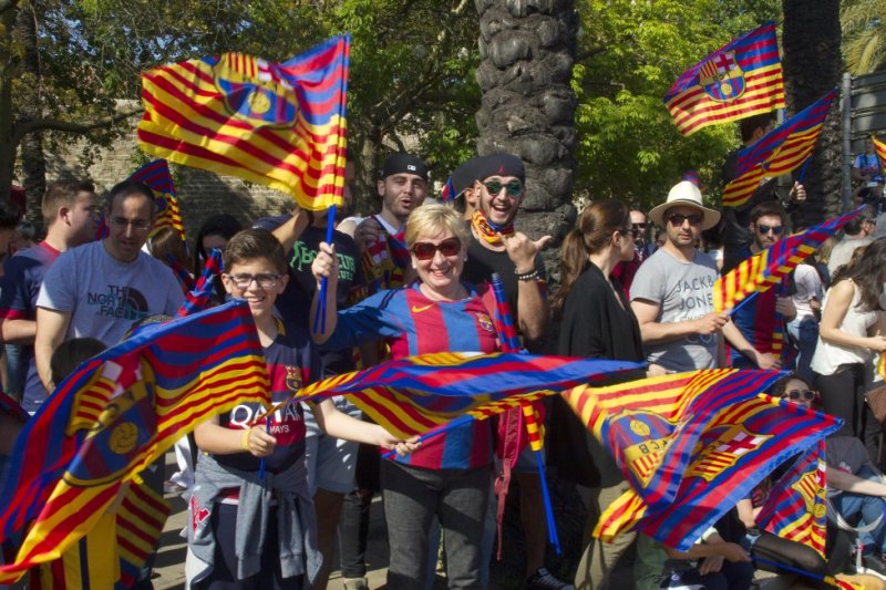 بارسلونا، کاتالونیا و پرچمی که بالا ماند