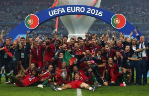 یادداشت: آیا یورو 2016 مرگ فوتبال مالکانه بود؟