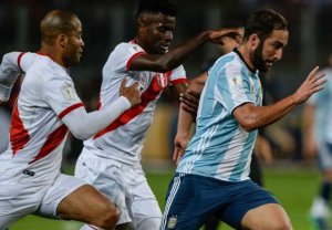 توقف آرژانتین مقابل پرو در غیاب مسی