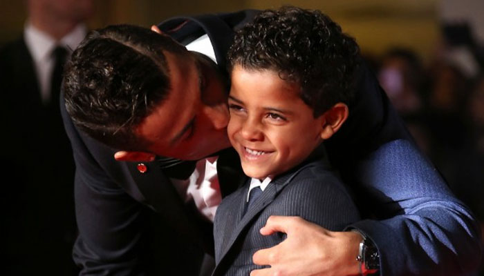 رونالدو: به پسرم به خاطر من کنایه می زنند