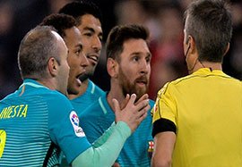 حمله مسی به داور بازی بیلبائو-بارسلونا