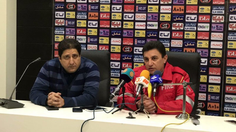 قلعه‌نویی: بازی های ما و پرسپولیس همزمان شود