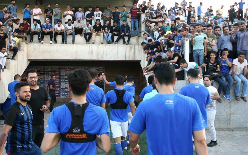 جلسه منصوریان با بازیکنان در رختکن