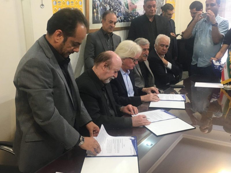 قرارداد شفر با استقلال امضا شد