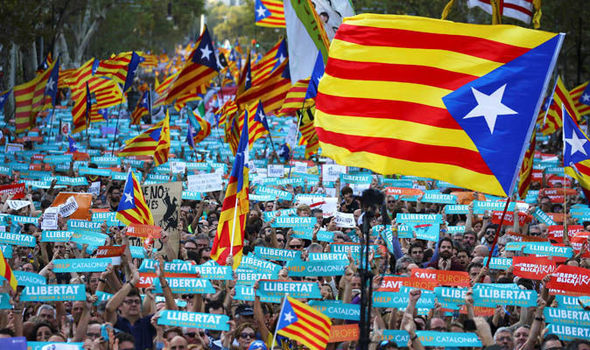 سکوت عجیب بارسلونا پس از اعلام استقلال کاتالونیا