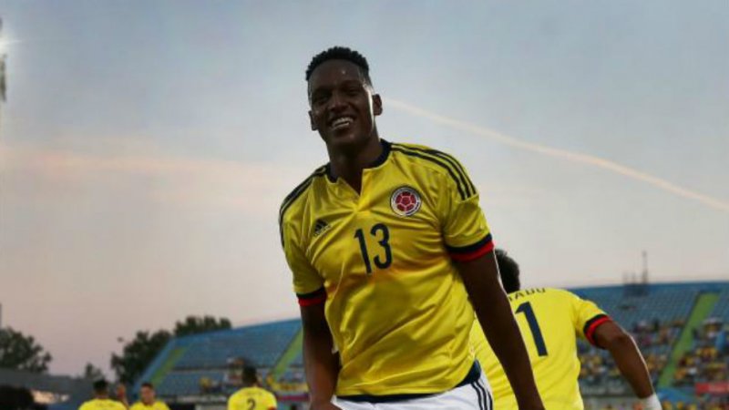 منتفی شدن انتقال مدافع کلمبیایی به بارسا در ژانویه
