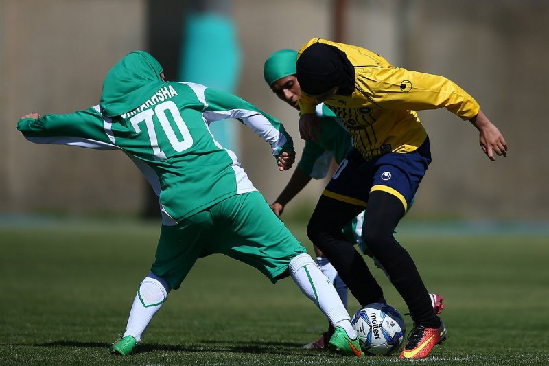 روز ویژه فوتبال با رویارویی زنان و مردان اصفهانی