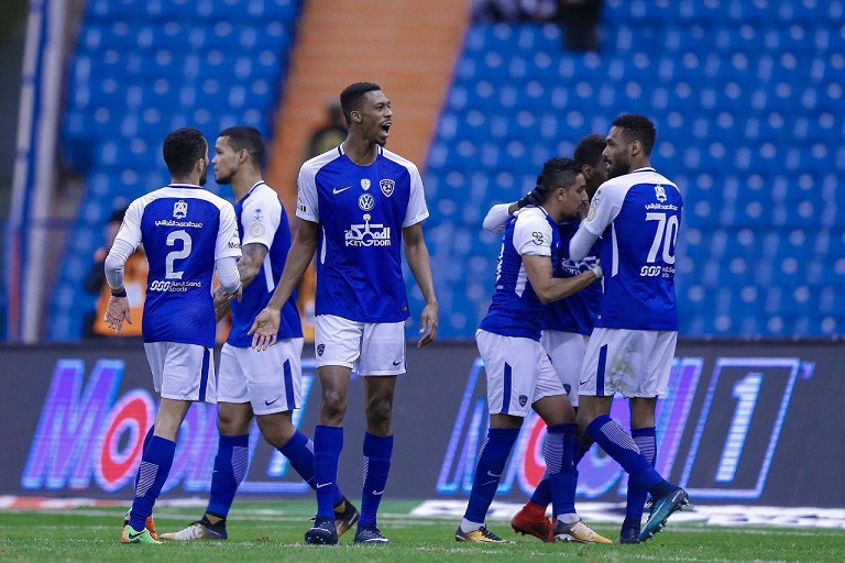 الهلال باخت، الاهلی به صدر جدول چشمک زد