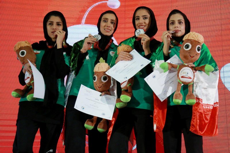 طغیان دختران ایرانی در آفتاب تهران