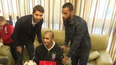دیدار باشگاه المپیاکو به همراه انصاری فرد از بیماران سرطانی