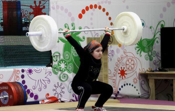 طلای المپیک، رویای دختر وزنه بردار در ۸ سالگی