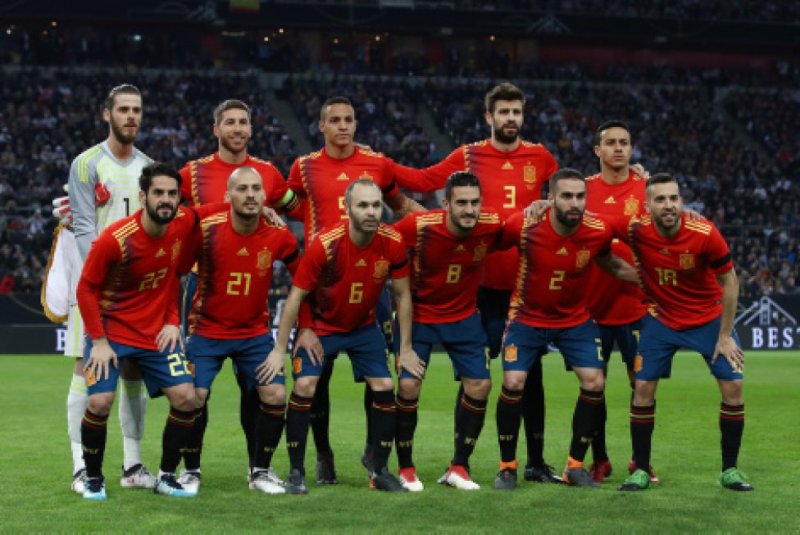 اسپانیا با چه ترکیبی مقابل ایران بازی می کند؟