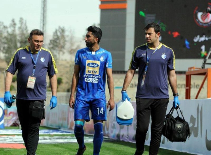 غیبت احتمالی سومین هافبک دفاعی استقلال برابر الهلال