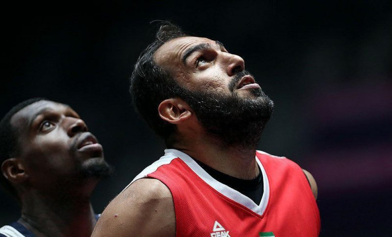 بسکتبال ایران- چین: ژو کی یا حامد حدادی؟