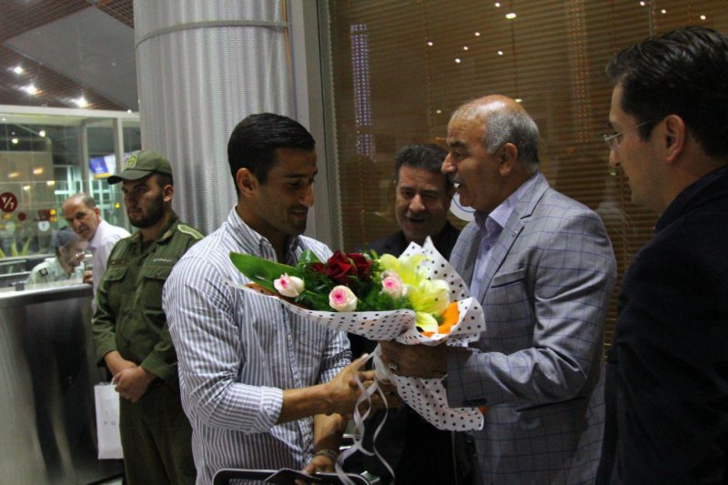 قول حاج صفی در فرودگاه تبریز به هواداران تراکتور