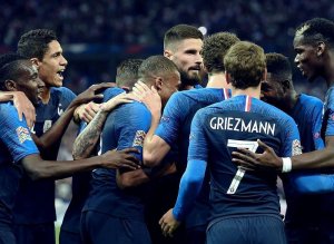 فرانسه 2-1 هلند؛ پیروزی خروس ها با گلزنی ژیرو