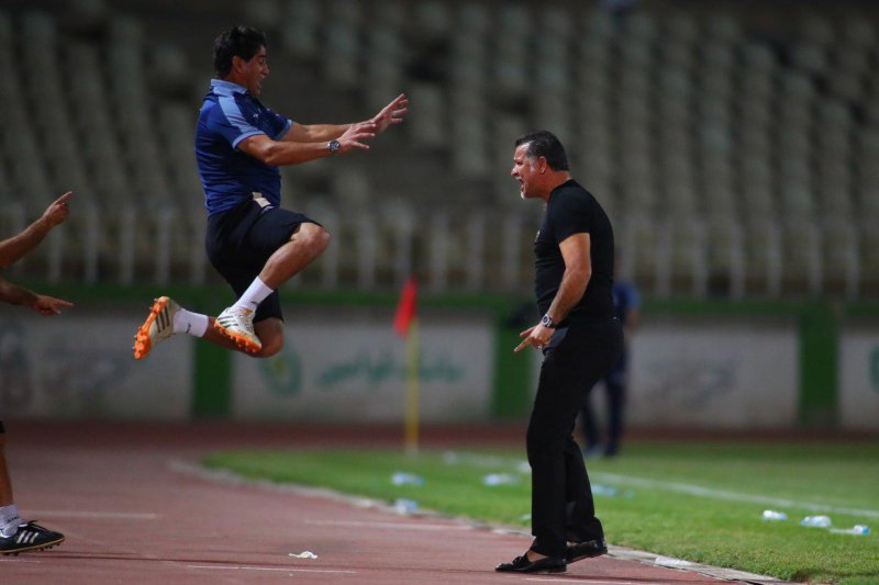 پیشکسوت استقلال: به خاطر دایی به پرسپولیس رفتم