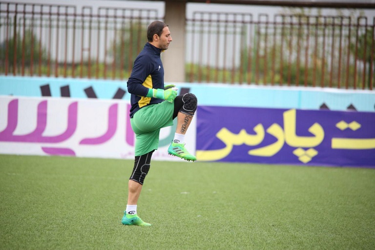 رحمان احمدی بابخیه مقابل نساجی بازی می‌کند