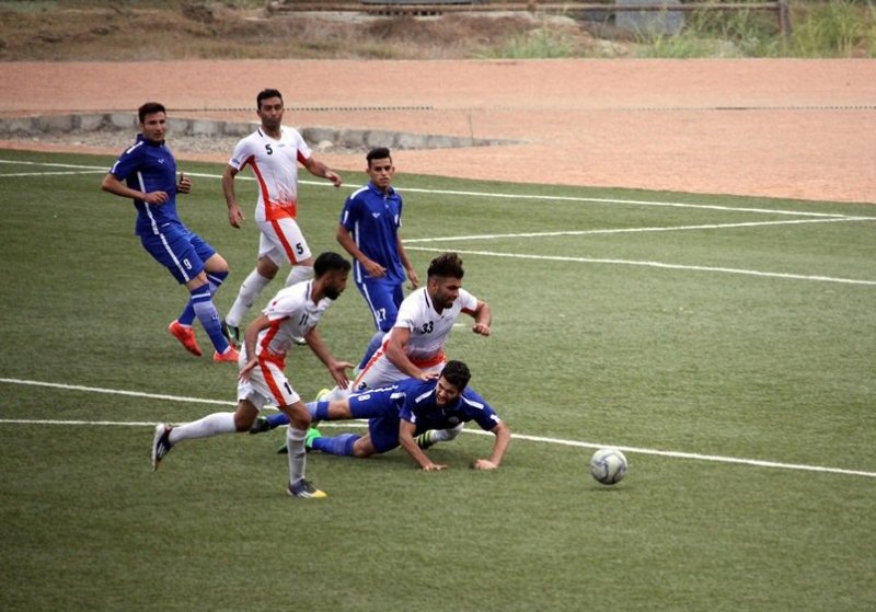 دربی اهواز با جنجال و چاقوکشی نیمه‌تمام ماند