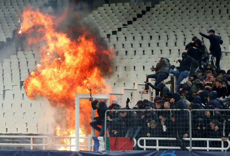 آتش فوتبال از آرژانتین به یونان رسید (عکس)