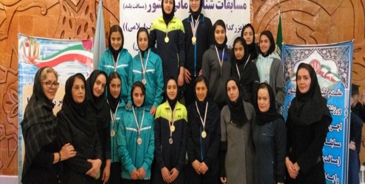 شنای زنان تهران به مقام نخست رسید