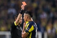 اخراج بازیکن فنرباغچه با استفاده از VAR