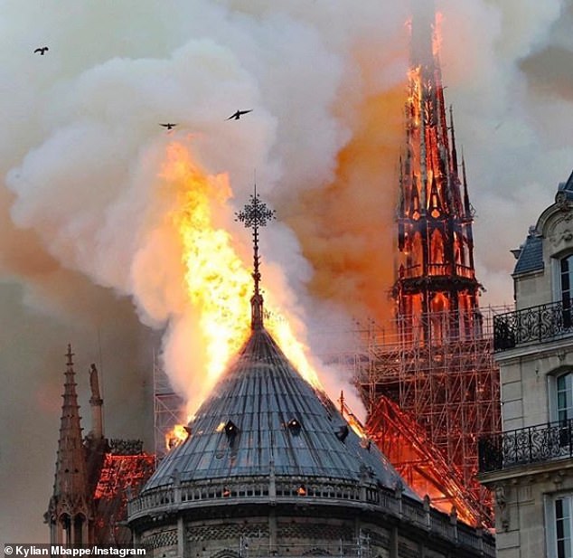 واکنش ستاره های فوتبال به آتش سوزی کلیسای نوتردام 