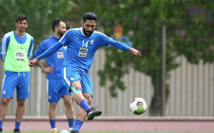 فرشید باقری از مچ پایش ام آر آی گرفت