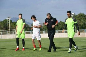 الهامی: متعلق به آذربایجان و تراکتور هستم
