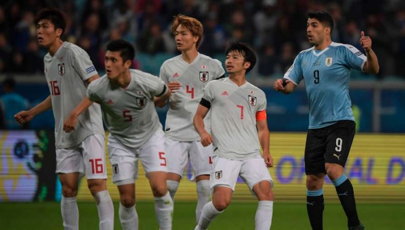 اروگوئه 2- 2ژاپن؛ توقف آسیایی‌ها با جنجال داوری