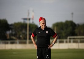 خوردن نوشابه و استفاده از اینستاگرام ممنوع!