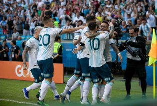 کلمبیا باز هم گل نخورد و آرژانتین صعود کرد