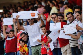 تنش روی سکوها با اختلاف نظر لیدرهای پرسپولیس