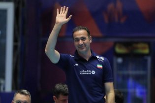 در مورد جذب بازیکن حرفم عوض نمی شود؛/ حرف درنیاورید، ما مدعی اصلی قهرمانی نیستیم