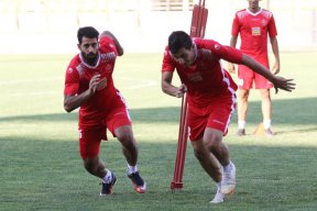 پرسپولیس با ترکیب آشنا مقابل فولاد خوزستان