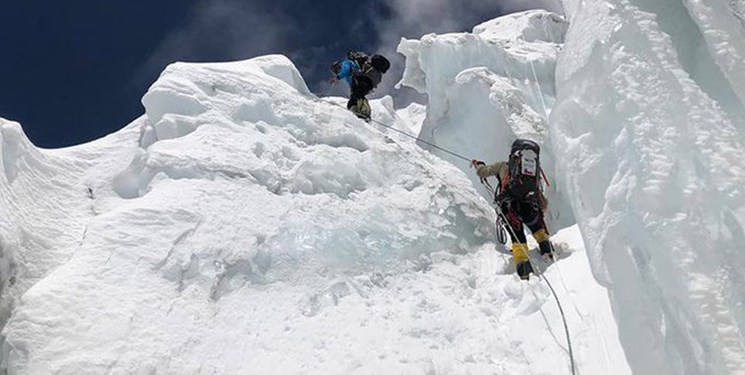 کوهنورد اصفهانی در راه صعود به هشتمین قله بلند دنیا